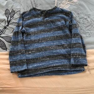 Boys long sleeve Old Navy shirt
